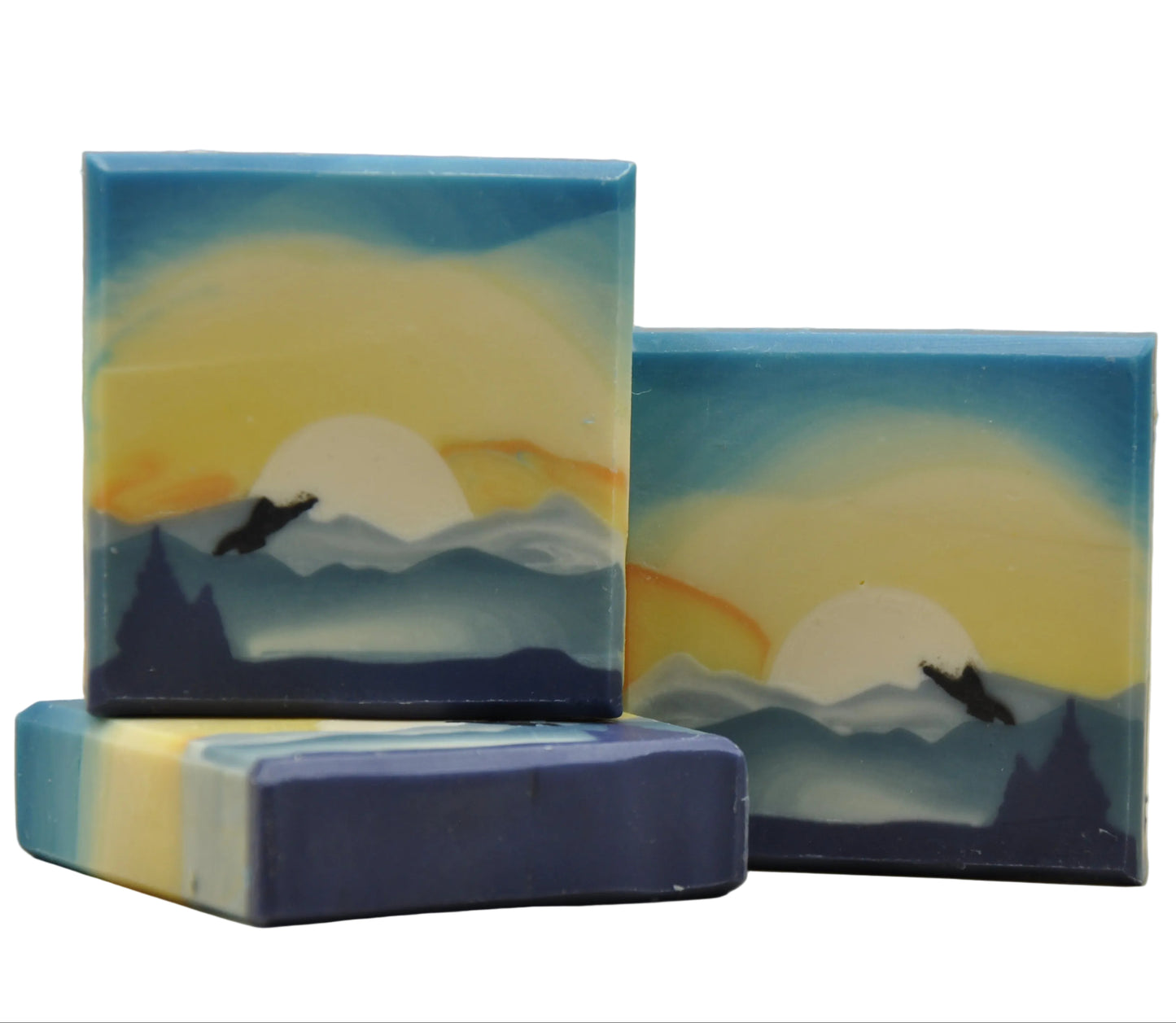 berglandschaft.jpgHandgemachte Freedom Kaltprozess-Seife mit Berglandschaft und fliegendem Vogel – pflegende Naturseife mit Ziegenmilch und Sheabutter