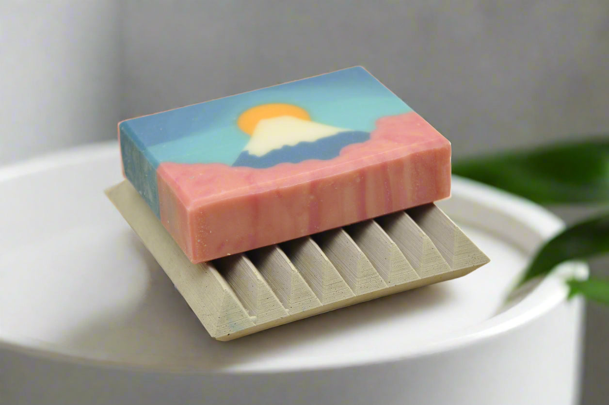 Vegane handgemachte Seife mit Fuji Berg und Sakura Kirschblüten Motiv