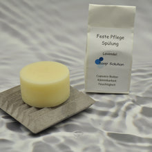Load image into Gallery viewer, Handgemachte feste Pflegespülung mit Lavendelöl für weiches und leicht kämmbares Haar

