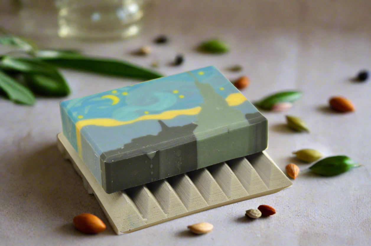 Handgemachte Seifen mit Sternennacht-Design, inspiriert von Vincent van Gogh
